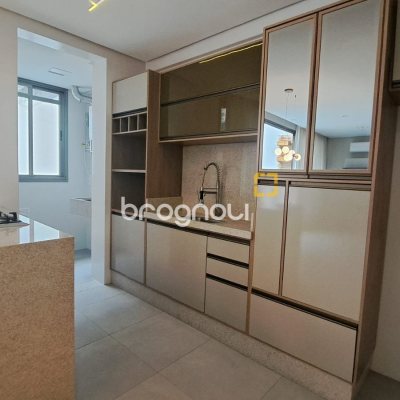 Apartamento com 97m², 2 quartos (sendo 2 suítes), 2 garagens, no bairro João Paulo em Florianópolis