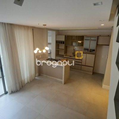 Apartamento com 97m², 2 quartos (sendo 2 suítes), 2 garagens, no bairro João Paulo em Florianópolis