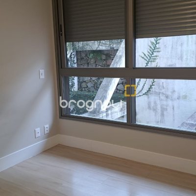 Apartamento com 97m², 2 quartos (sendo 2 suítes), 2 garagens, no bairro João Paulo em Florianópolis