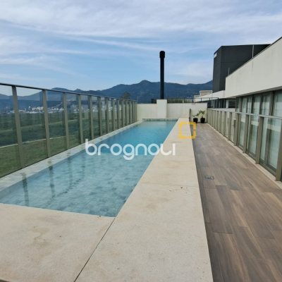 Apartamento com 97m², 2 quartos (sendo 2 suítes), 2 garagens, no bairro João Paulo em Florianópolis