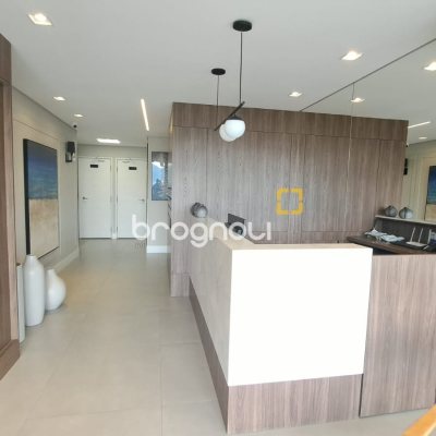 Apartamento com 97m², 2 quartos (sendo 2 suítes), 2 garagens, no bairro João Paulo em Florianópolis