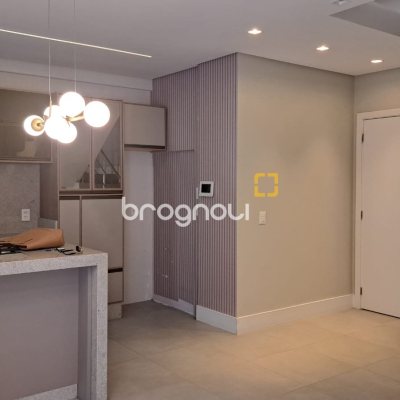 Apartamento com 97m², 2 quartos (sendo 2 suítes), 2 garagens, no bairro João Paulo em Florianópolis