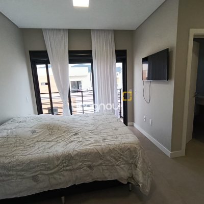 Casa de Condomínio com 163m², 3 quartos (sendo 1 suíte), 2 garagens, no bairro Deltaville em Biguaçu