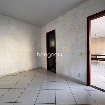 Casa com 215m², 4 quartos (sendo 1 suíte), 6 garagens, no bairro Abraão em Florianópolis