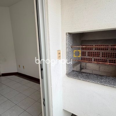 Apartamento com 60m², 2 quartos (sendo 1 suíte), 1 garagem, no bairro Estreito em Florianópolis