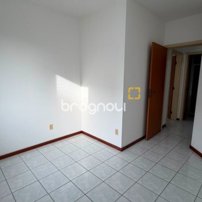 Apartamento com 60m², 2 quartos (sendo 1 suíte), 1 garagem, no bairro Estreito em Florianópolis