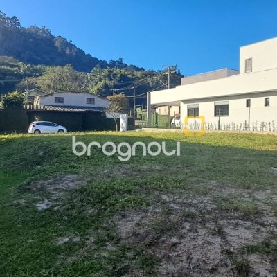 27826 com 441m², no bairro Canasvieiras em Florianópolis