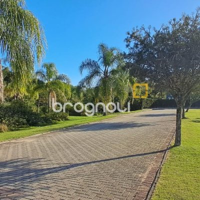 27826 com 441m², no bairro Canasvieiras em Florianópolis