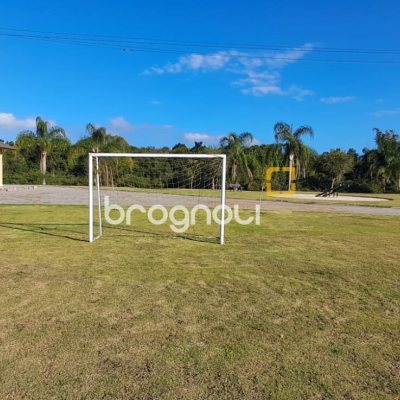 27826 com 441m², no bairro Canasvieiras em Florianópolis
