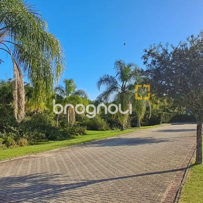 27826 com 441m², no bairro Canasvieiras em Florianópolis