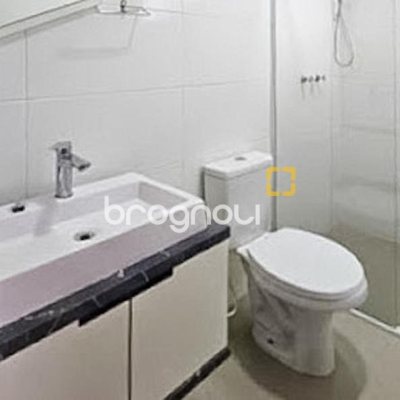 Casa com 92m², 2 quartos (sendo 2 suítes), 2 garagens, no bairro Forquilhas em São José