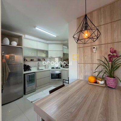 Apartamento com 122m², 2 quartos (sendo 1 suíte), 1 garagem, no bairro Campinas em São José