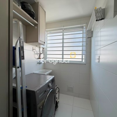Apartamento com 122m², 2 quartos (sendo 1 suíte), 1 garagem, no bairro Campinas em São José