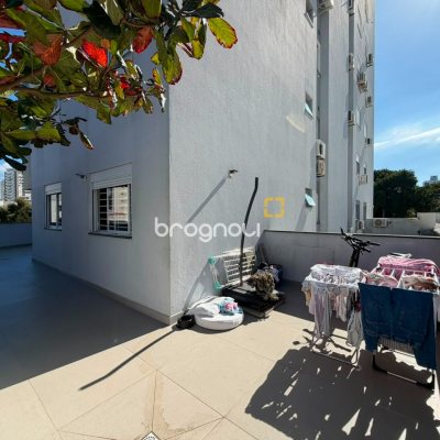 Apartamento com 122m², 2 quartos (sendo 1 suíte), 1 garagem, no bairro Campinas em São José
