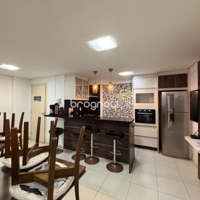 Apartamento com 122m², 2 quartos (sendo 1 suíte), 1 garagem, no bairro Campinas em São José
