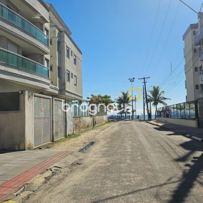 Apartamento com 41m², 1 quarto, 1 garagem, no bairro Canasvieiras em Florianópolis