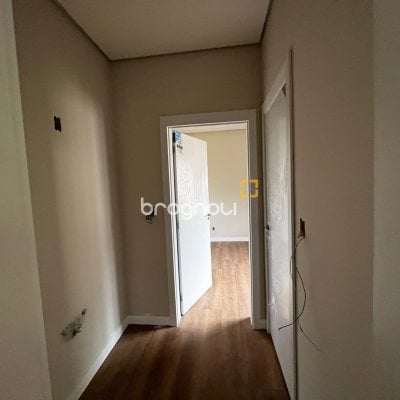 Casa com 122m², 3 quartos (sendo 3 suítes), 1 garagem, no bairro Santa Mônica em Florianópolis