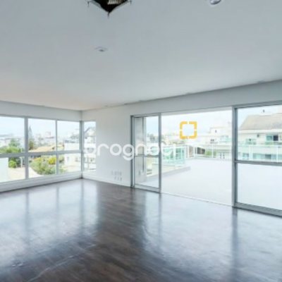 Cobertura com 223m², 3 quartos (sendo 1 suíte), 2 garagens, no bairro Campeche em Florianópolis