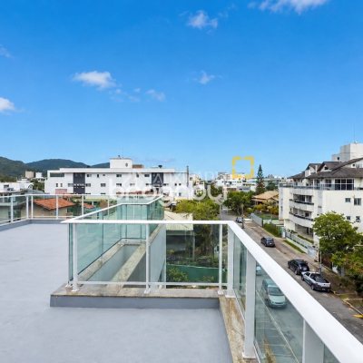 Cobertura com 223m², 3 quartos (sendo 1 suíte), 2 garagens, no bairro Campeche em Florianópolis