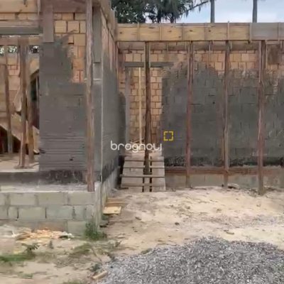 Casa com 160m², 2 quartos, 1 garagem, no bairro São João do Rio Vermelho em Florianópolis