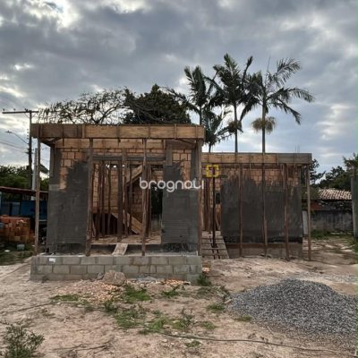 Casa com 160m², 2 quartos, 1 garagem, no bairro São João do Rio Vermelho em Florianópolis