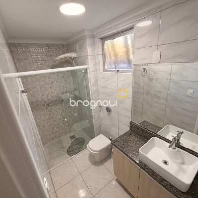 Apartamento com 87m², 3 quartos (sendo 1 suíte), 1 garagem, no bairro Balneário em Florianópolis