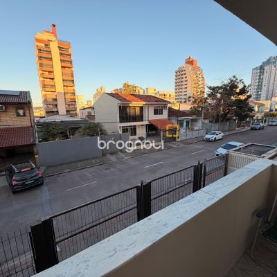 Apartamento com 87m², 3 quartos (sendo 1 suíte), 1 garagem, no bairro Balneário em Florianópolis