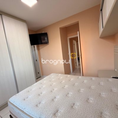 Apartamento com 87m², 3 quartos (sendo 1 suíte), 1 garagem, no bairro Balneário em Florianópolis