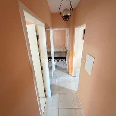 Apartamento com 87m², 3 quartos (sendo 1 suíte), 1 garagem, no bairro Balneário em Florianópolis