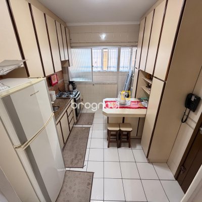 Apartamento com 87m², 3 quartos (sendo 1 suíte), 1 garagem, no bairro Balneário em Florianópolis