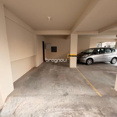 Apartamento com 87m², 3 quartos (sendo 1 suíte), 1 garagem, no bairro Balneário em Florianópolis