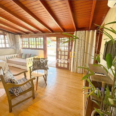 Cobertura com 156m², 4 quartos (sendo 1 suíte), 1 garagem, no bairro Canasvieiras em Florianópolis