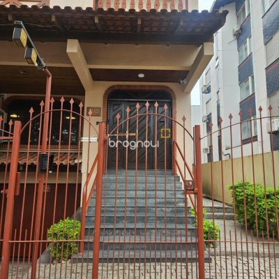 Cobertura com 156m², 4 quartos (sendo 1 suíte), 1 garagem, no bairro Canasvieiras em Florianópolis