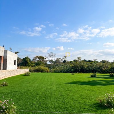 27826 com 448m², no bairro Canasvieiras em Florianópolis