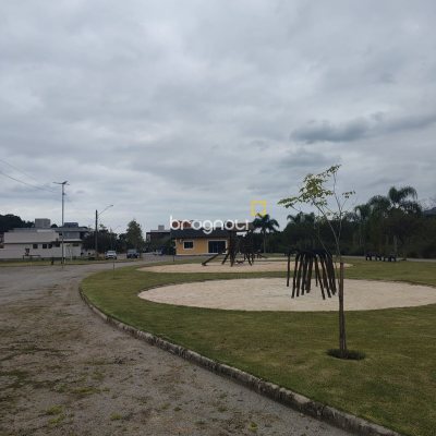 27826 com 448m², no bairro Canasvieiras em Florianópolis