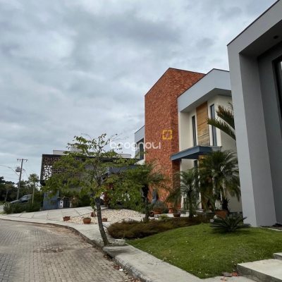 27826 com 448m², no bairro Canasvieiras em Florianópolis