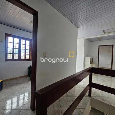 Casa com 79m², 3 quartos (sendo 1 suíte), 2 garagens, no bairro Jardim Atlântico em Florianópolis
