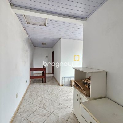 Casa com 79m², 3 quartos (sendo 1 suíte), 2 garagens, no bairro Jardim Atlântico em Florianópolis