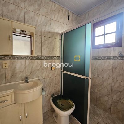 Casa com 79m², 3 quartos (sendo 1 suíte), 2 garagens, no bairro Jardim Atlântico em Florianópolis