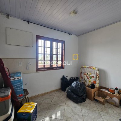 Casa com 79m², 3 quartos (sendo 1 suíte), 2 garagens, no bairro Jardim Atlântico em Florianópolis