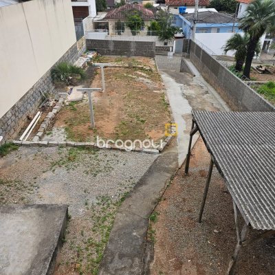 Casa com 79m², 3 quartos (sendo 1 suíte), 2 garagens, no bairro Jardim Atlântico em Florianópolis