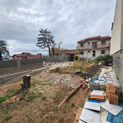 Casa com 79m², 3 quartos (sendo 1 suíte), 2 garagens, no bairro Jardim Atlântico em Florianópolis