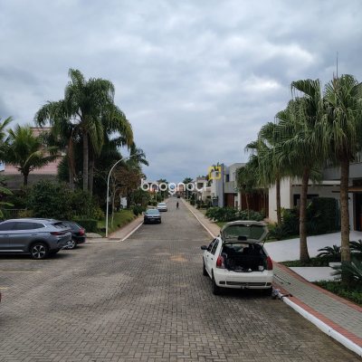 27826 com 650m², no bairro Ponta das Canas em Florianópolis
