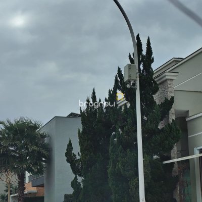27826 com 650m², no bairro Ponta das Canas em Florianópolis