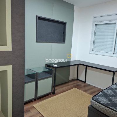 Apartamento com 68m², 2 quartos (sendo 1 suíte), 1 garagem, no bairro Centro em Florianópolis