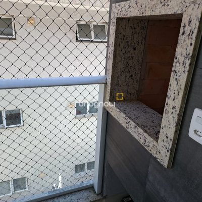 Apartamento com 68m², 2 quartos (sendo 1 suíte), 1 garagem, no bairro Centro em Florianópolis