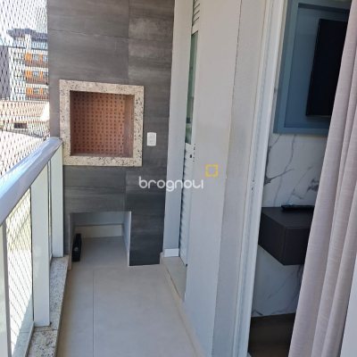 Apartamento com 68m², 2 quartos (sendo 1 suíte), 1 garagem, no bairro Centro em Florianópolis