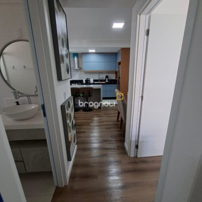 Apartamento com 68m², 2 quartos (sendo 1 suíte), 1 garagem, no bairro Centro em Florianópolis