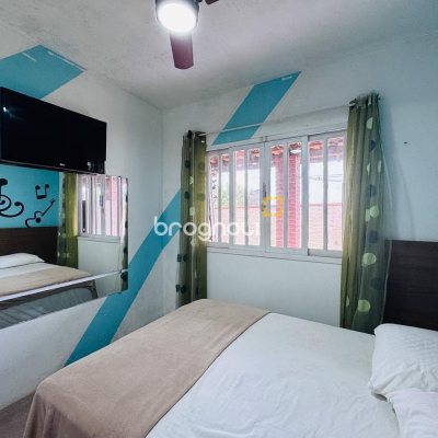 Casa com 135m², 4 quartos (sendo 1 suíte), 3 garagens, no bairro Campeche em Florianópolis