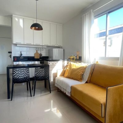 Apartamento com 28m², 1 quarto, 1 garagem, no bairro Centro em Florianópolis